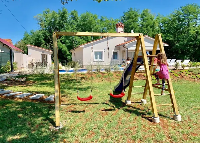 Meadow Labin (Istria)